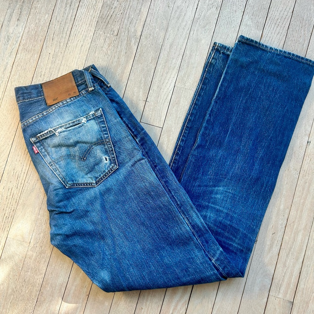 Levi's 501 W33 L36 - Blue -  Distressed Right Back Pocket and Inseam
